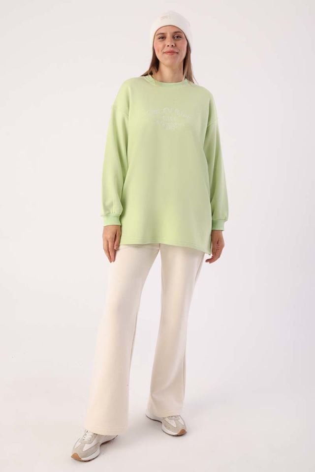 Açık Yeşil-Oversize Nakışlı Sweatshirt