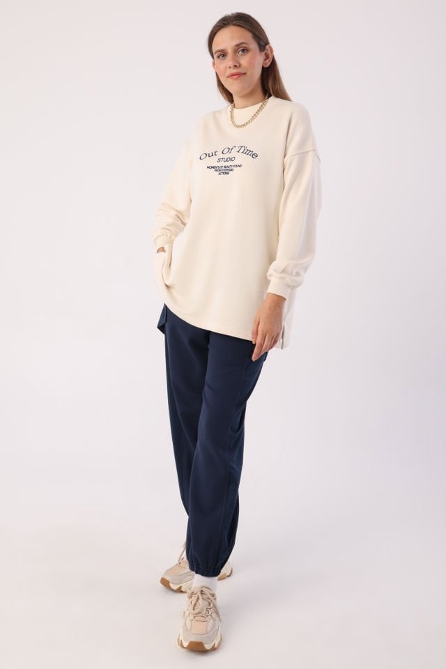 Ekru-Oversize Nakışlı Sweatshirt -