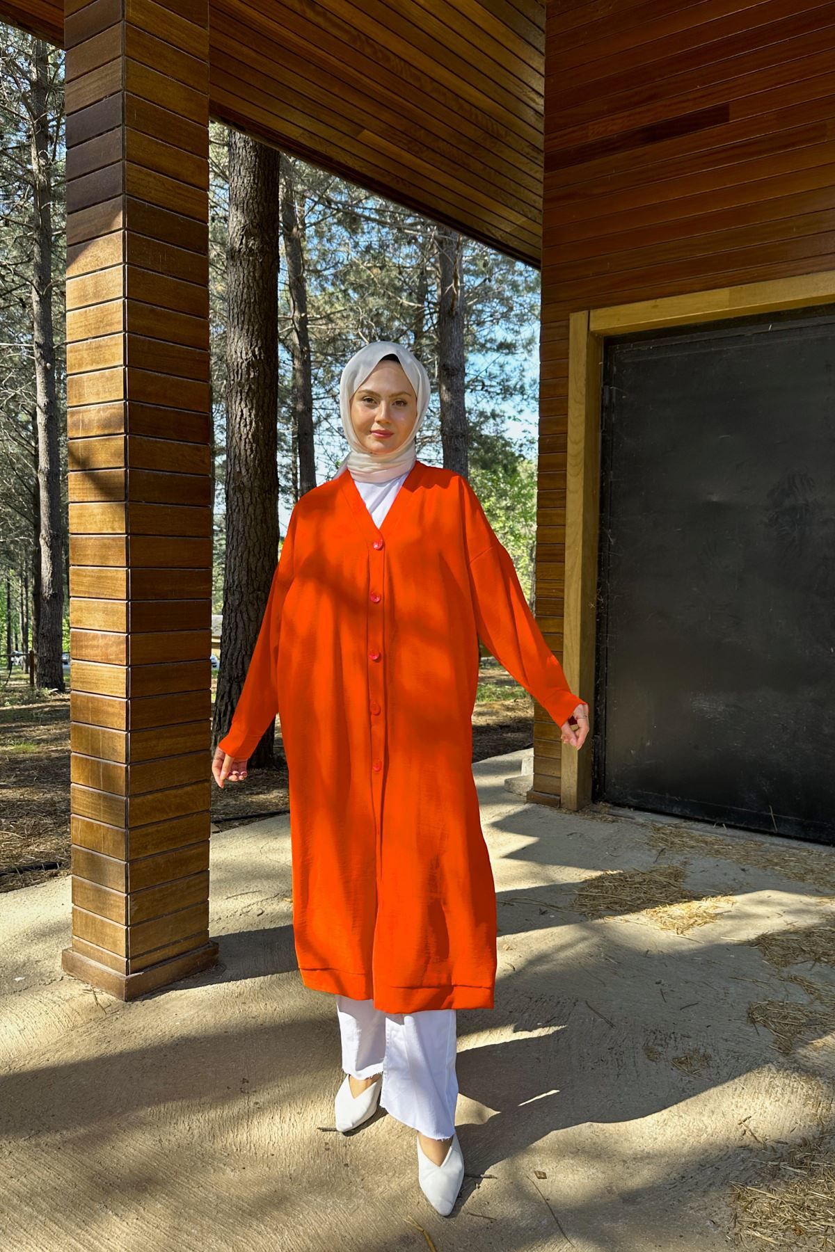 Düğmeli Hırka