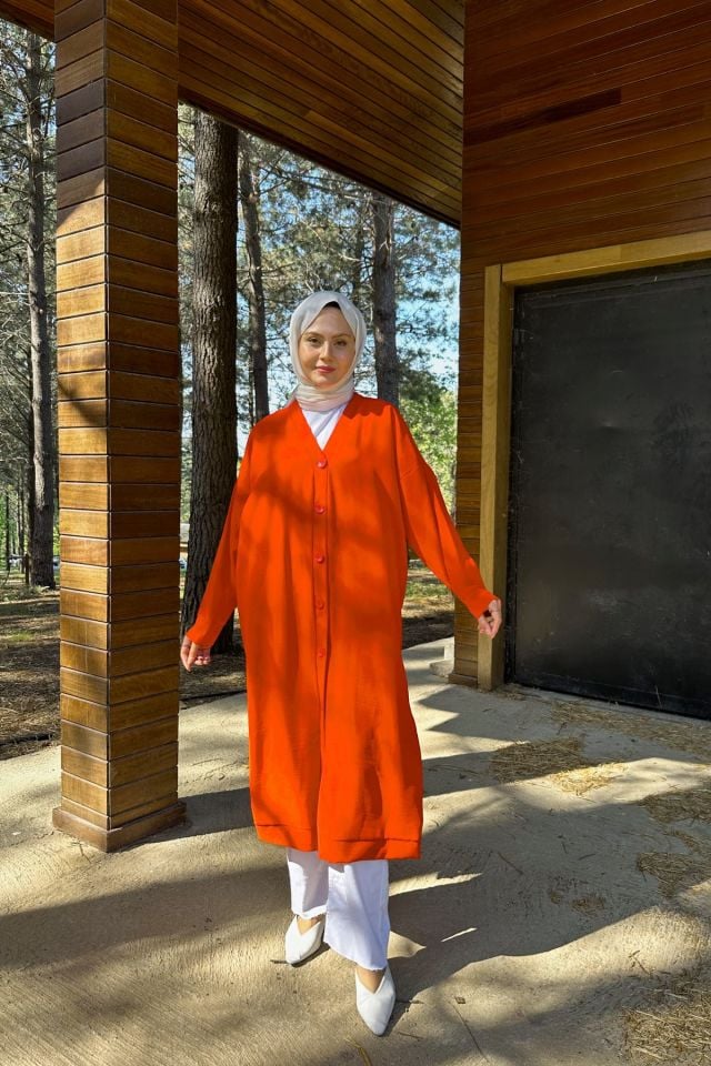 Düğmeli Hırka